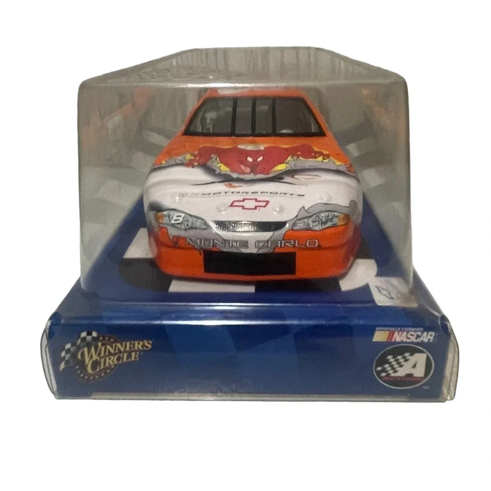 NASCAR Dale Earnhardt Jr #8 Looney Tunes Rematch 2002 Monte Carlo 1:24 Car Model